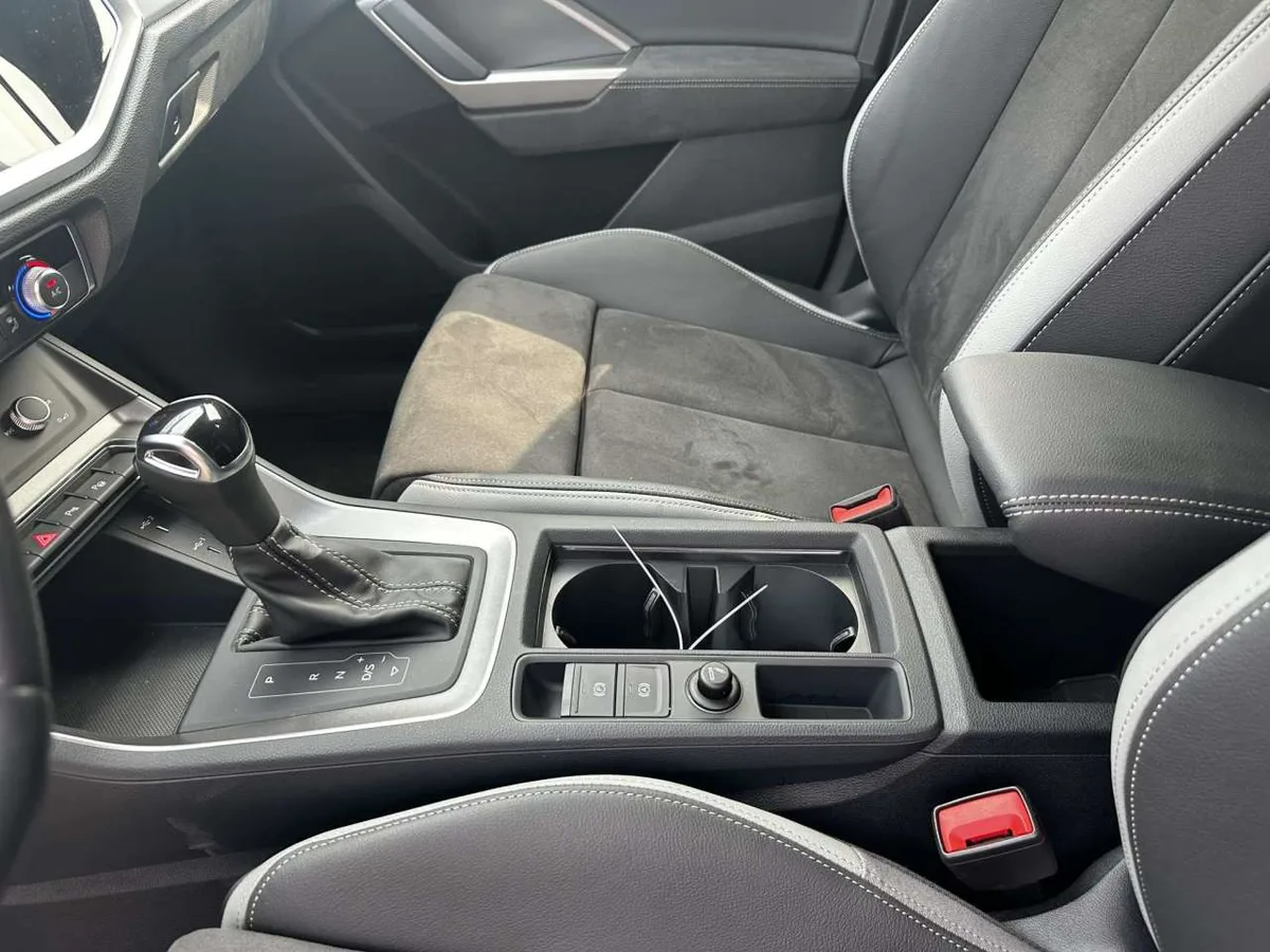 Audi Q3 2022 года, снимок 11
