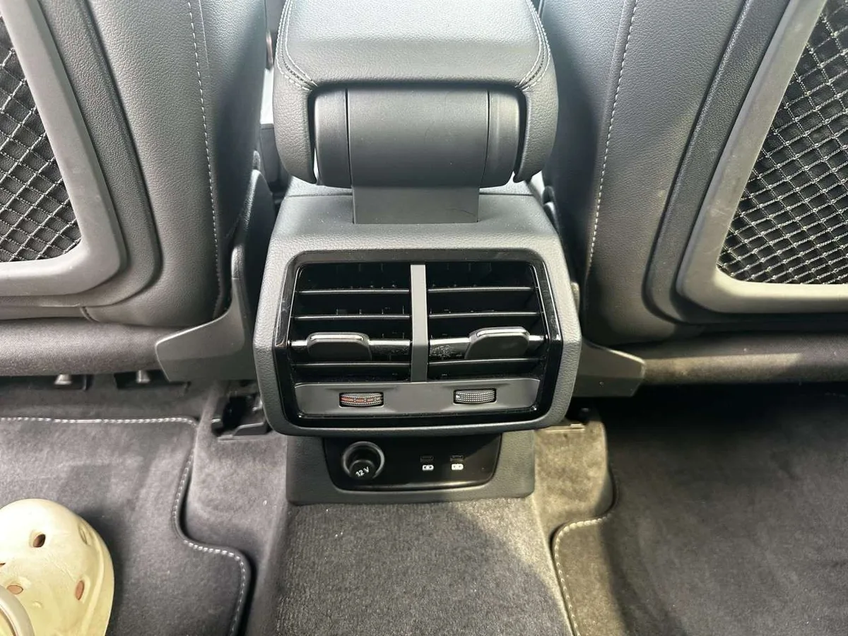 Audi Q3 2022 года, снимок 16