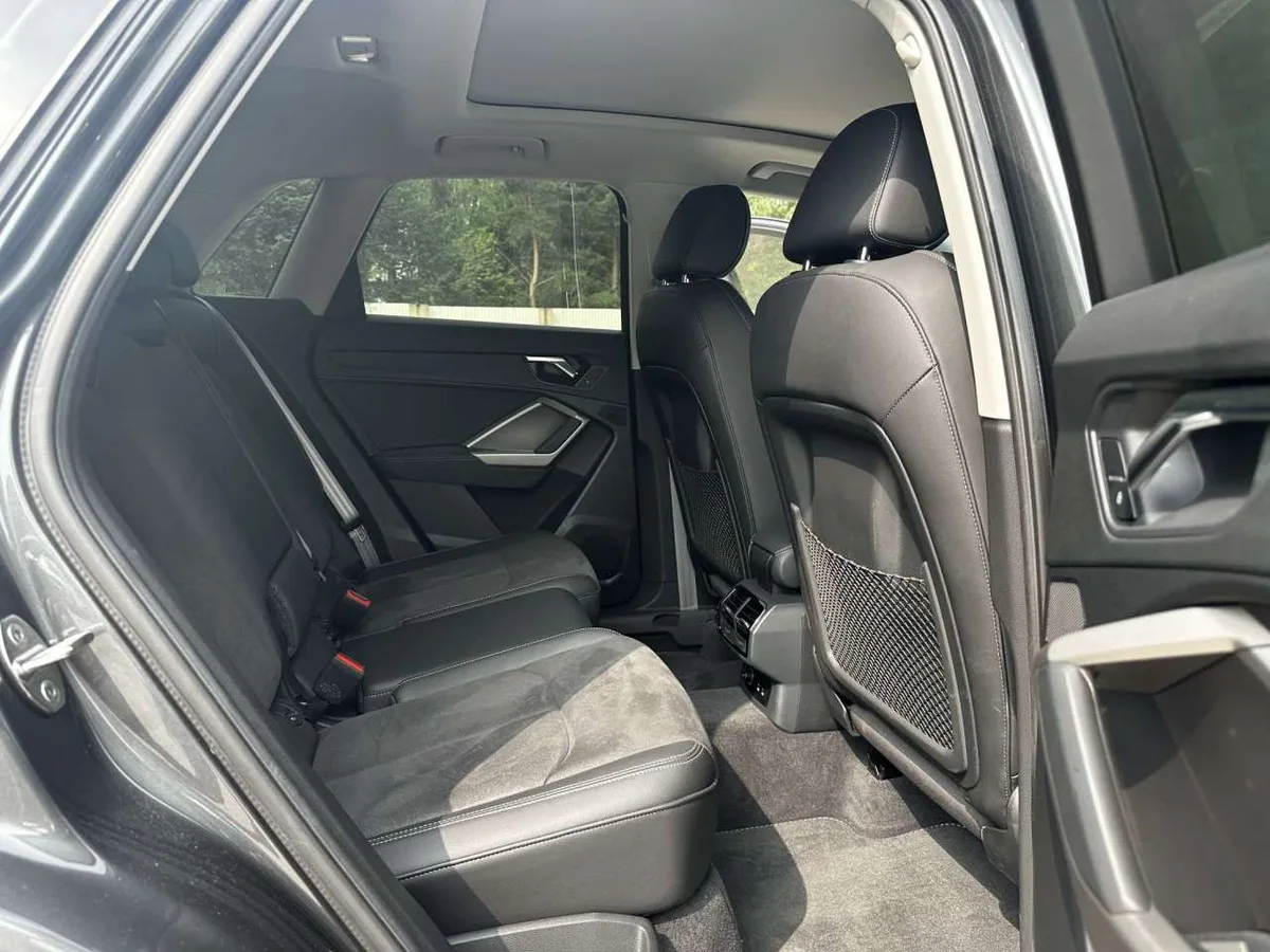 Audi Q3 2022 года, снимок 22