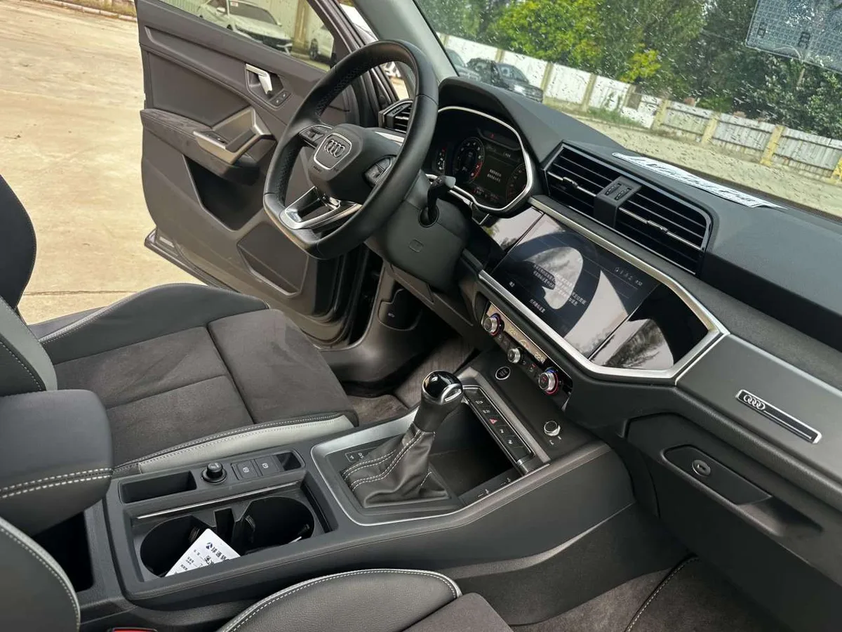 Audi Q3 2022 года, снимок 25