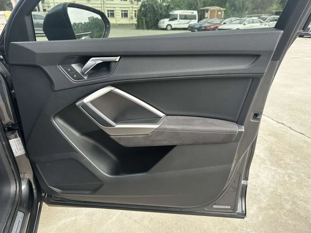 Audi Q3 2022 года, снимок 26