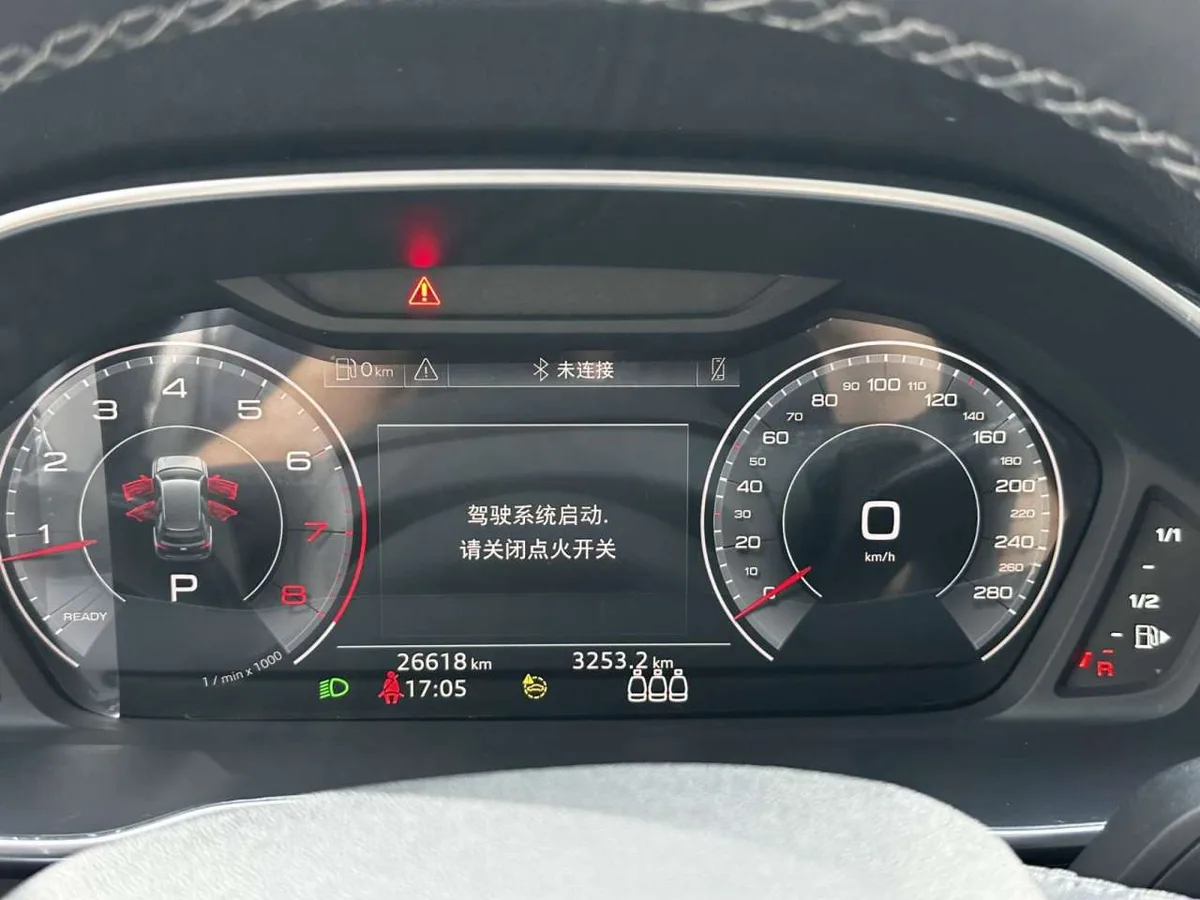 Audi Q3 2022 года, снимок 10