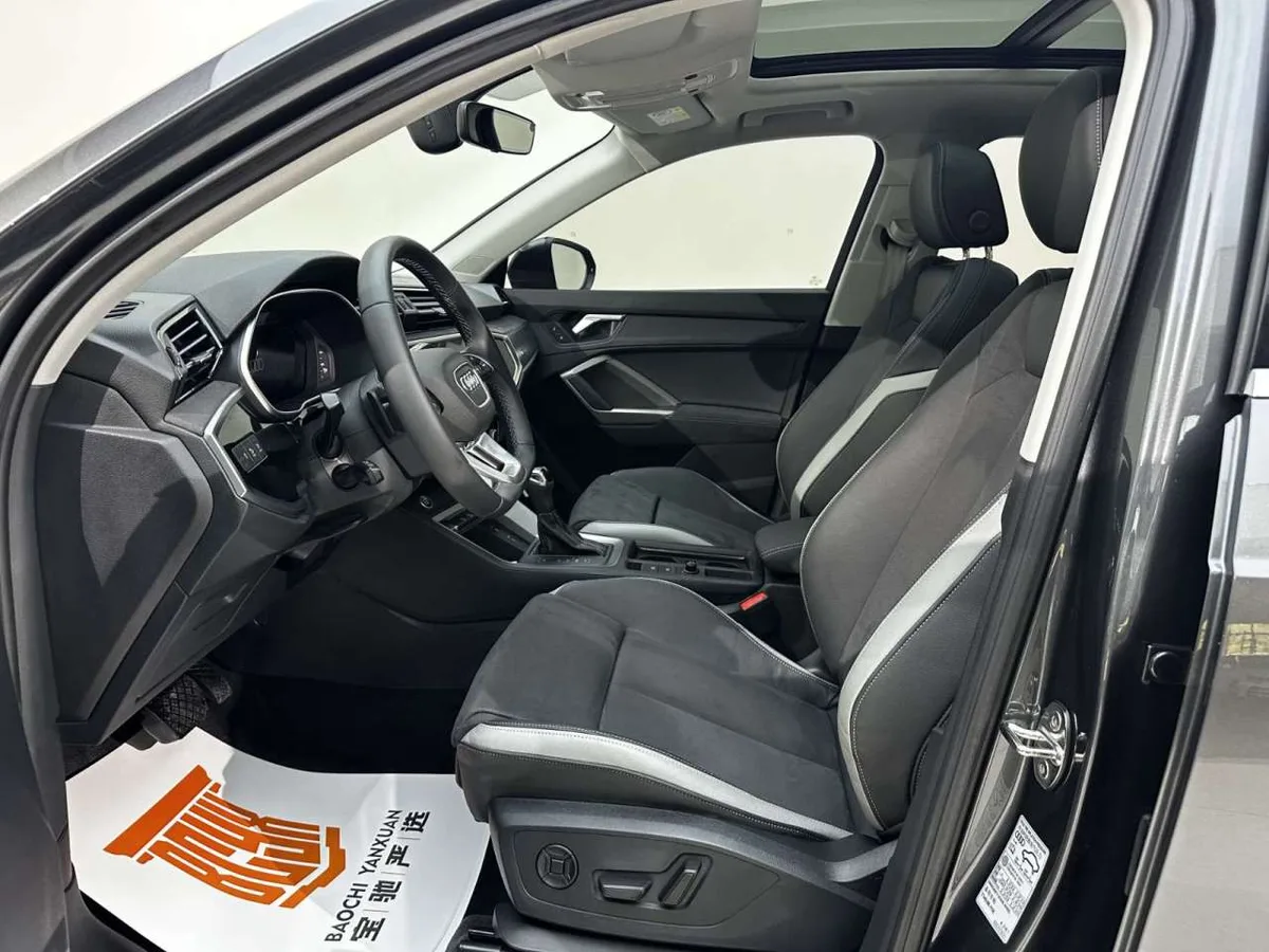 Audi Q3 2022 года, снимок 13