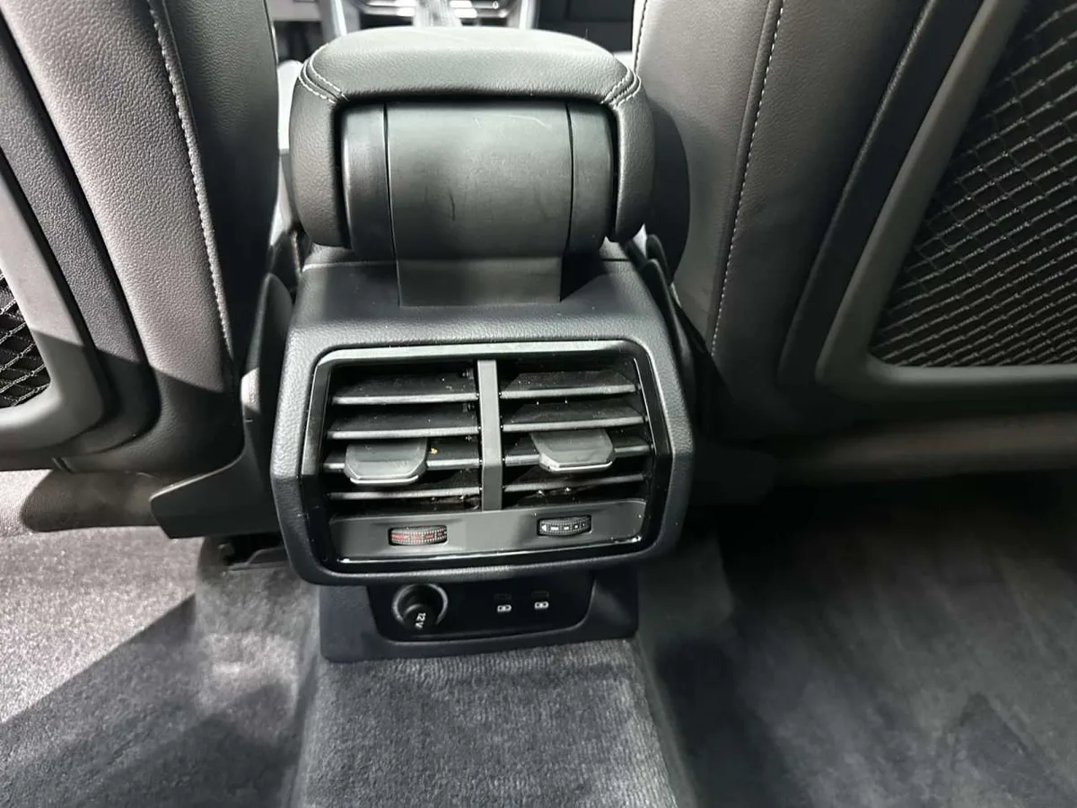 Audi Q3 2022 года, снимок 16