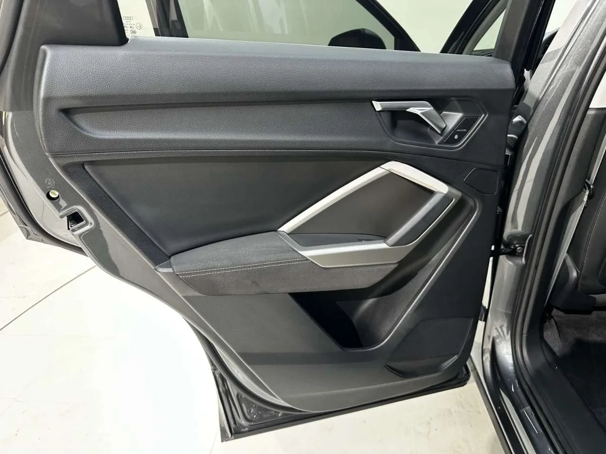 Audi Q3 2022 года, снимок 26