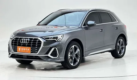 Audi Q3 2022 года