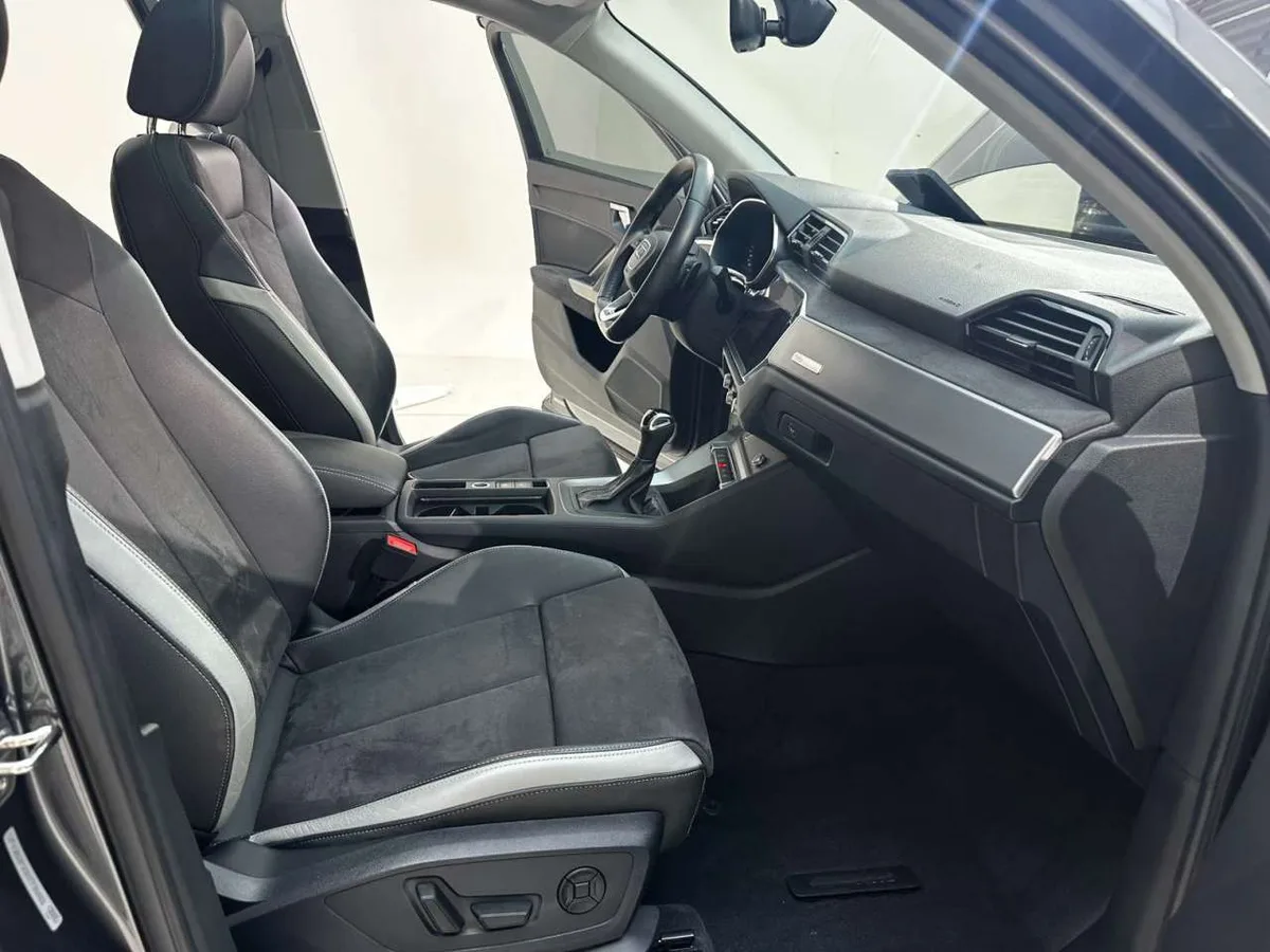 Audi Q3 2022 года, снимок 11