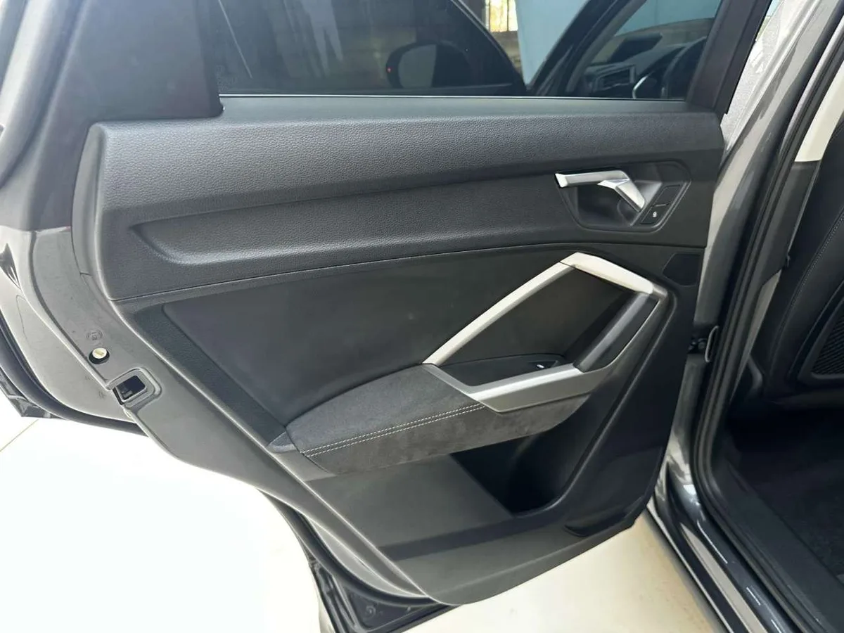 Audi Q3 2022 года, снимок 30