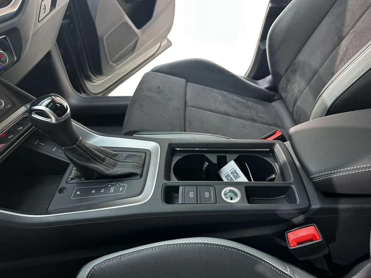 Audi Q3 2022 года, снимок 31