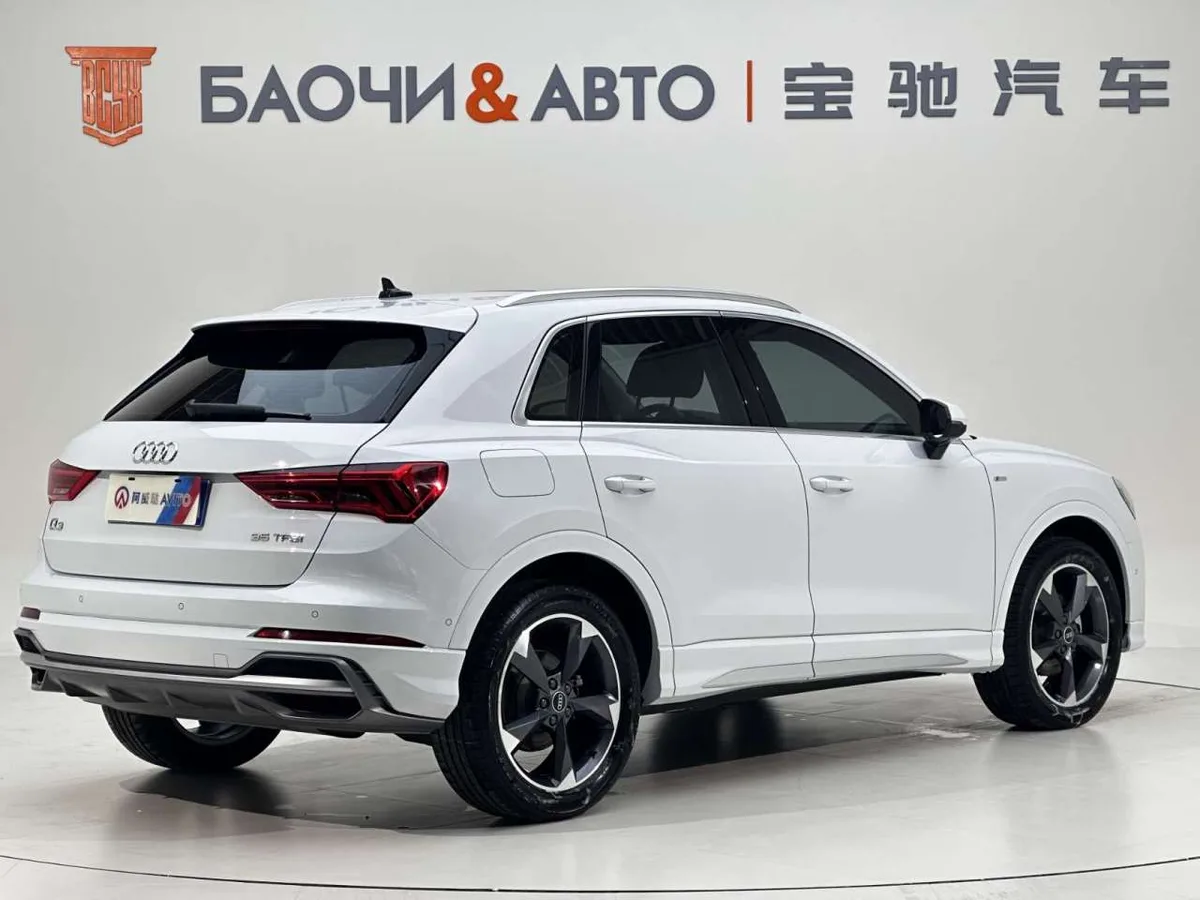Audi Q3 2022 года, снимок 2