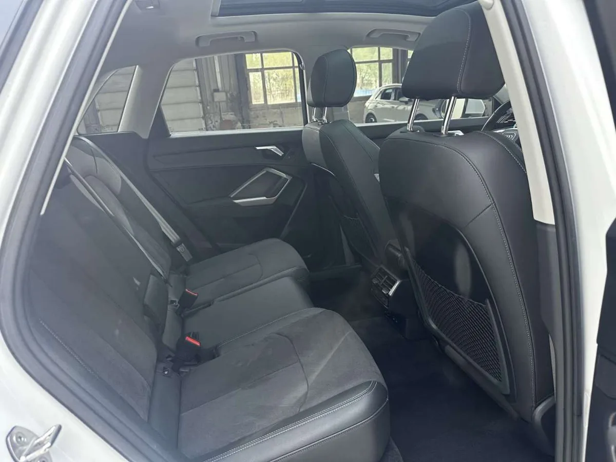 Audi Q3 2022 года, снимок 18