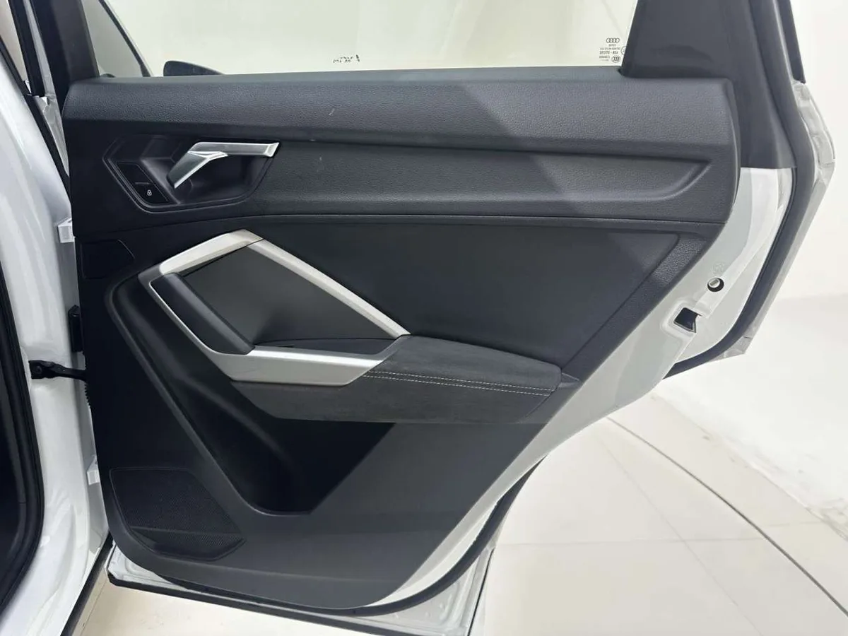 Audi Q3 2022 года, снимок 22