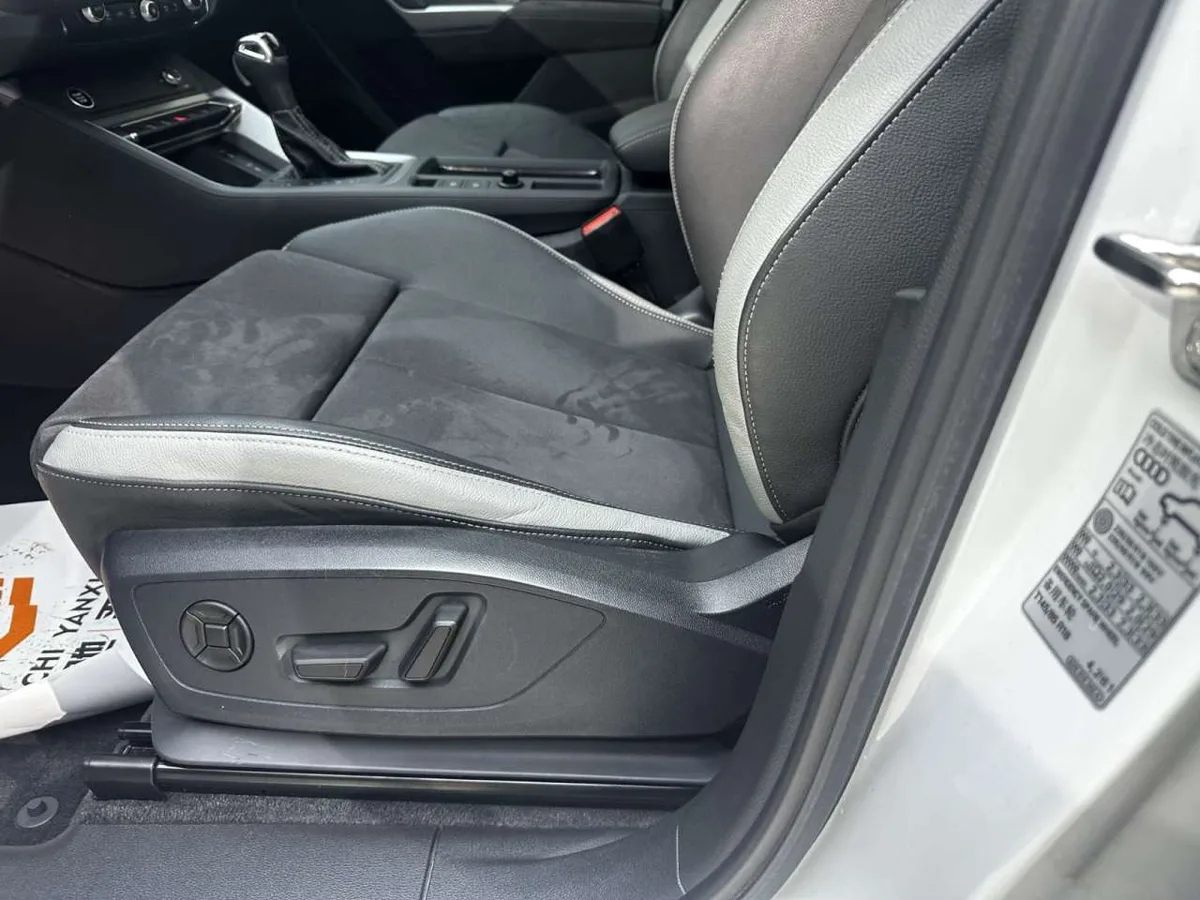 Audi Q3 2022 года, снимок 26