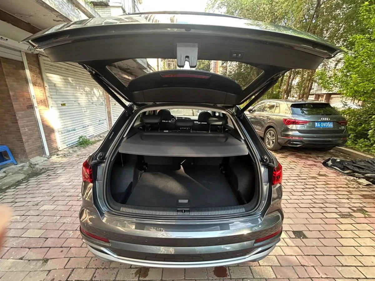 Audi Q3 2023 года, снимок 7