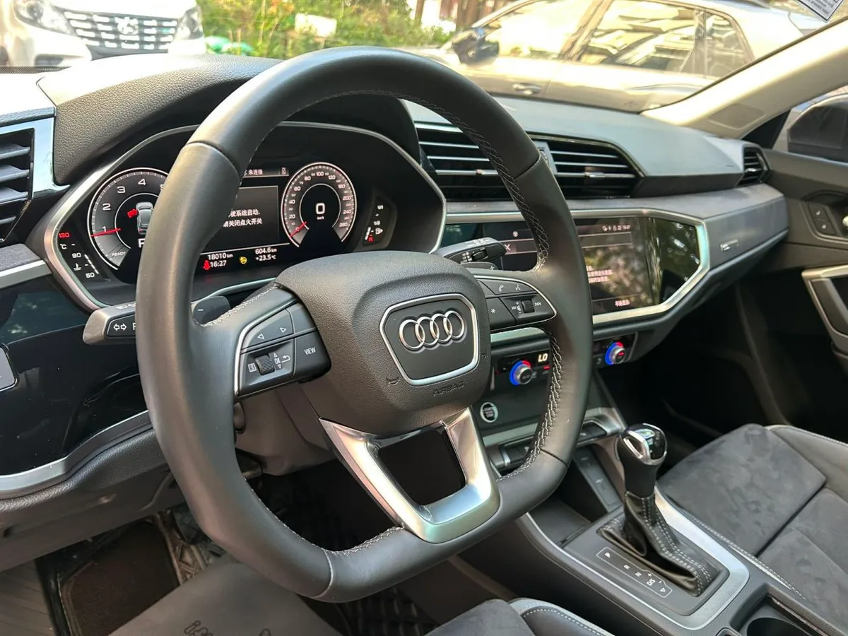 Audi Q3 2023 года, снимок 9