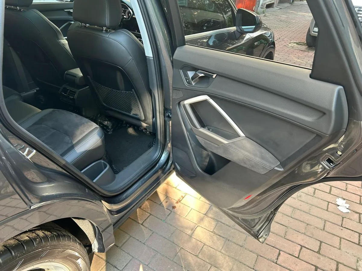 Audi Q3 2023 года, снимок 17