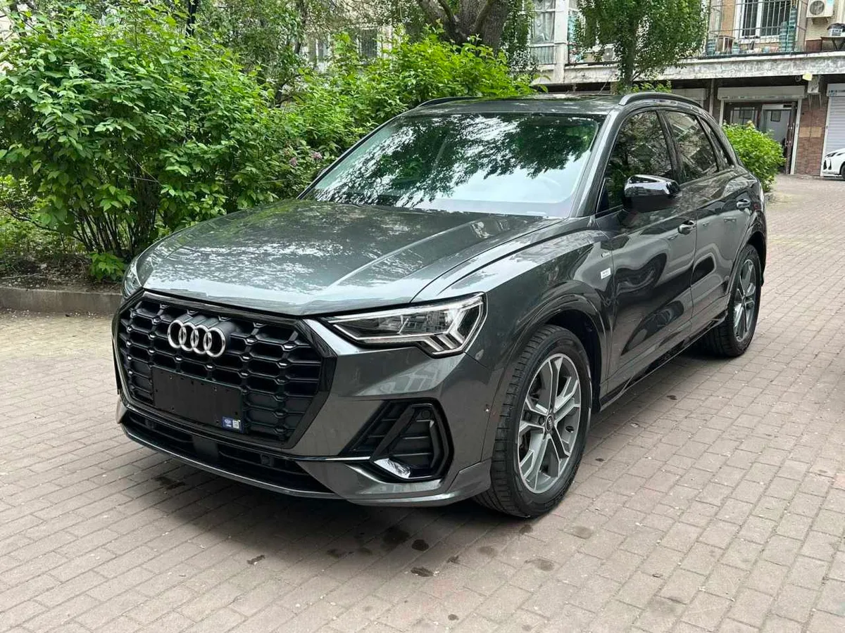 Audi Q3 2023 года