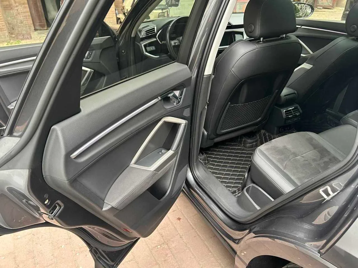 Audi Q3 2023 года, снимок 17