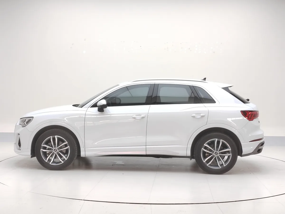 Audi Q3 2023 года, снимок 4