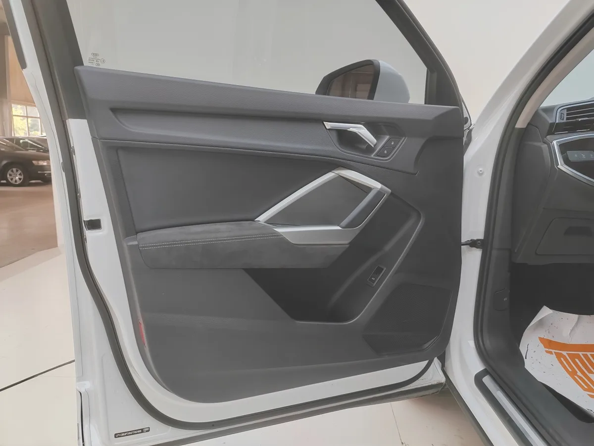 Audi Q3 2023 года, снимок 8