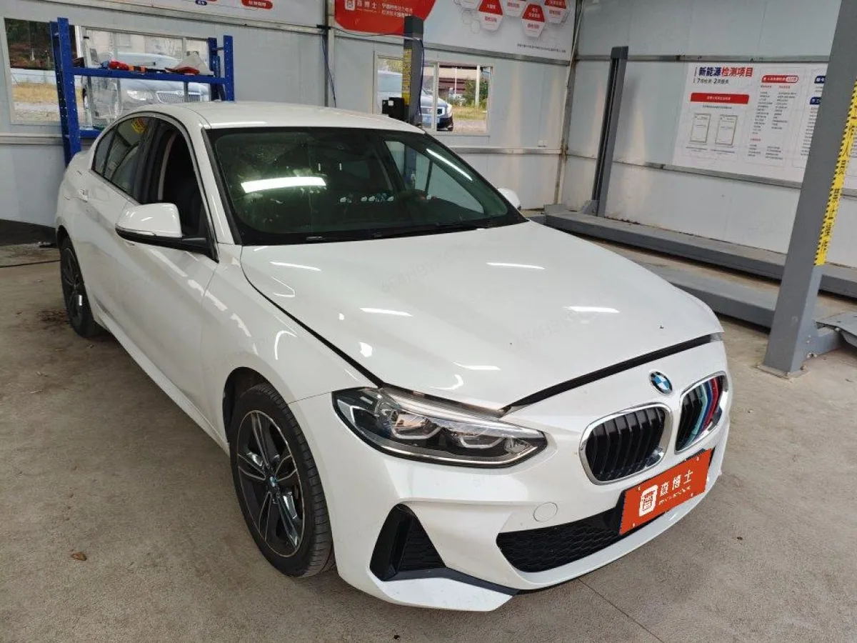 BMW 1 серии 2022 года, снимок 3