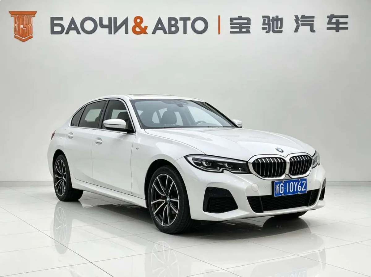 BMW 3 серии 2022 года, снимок 4