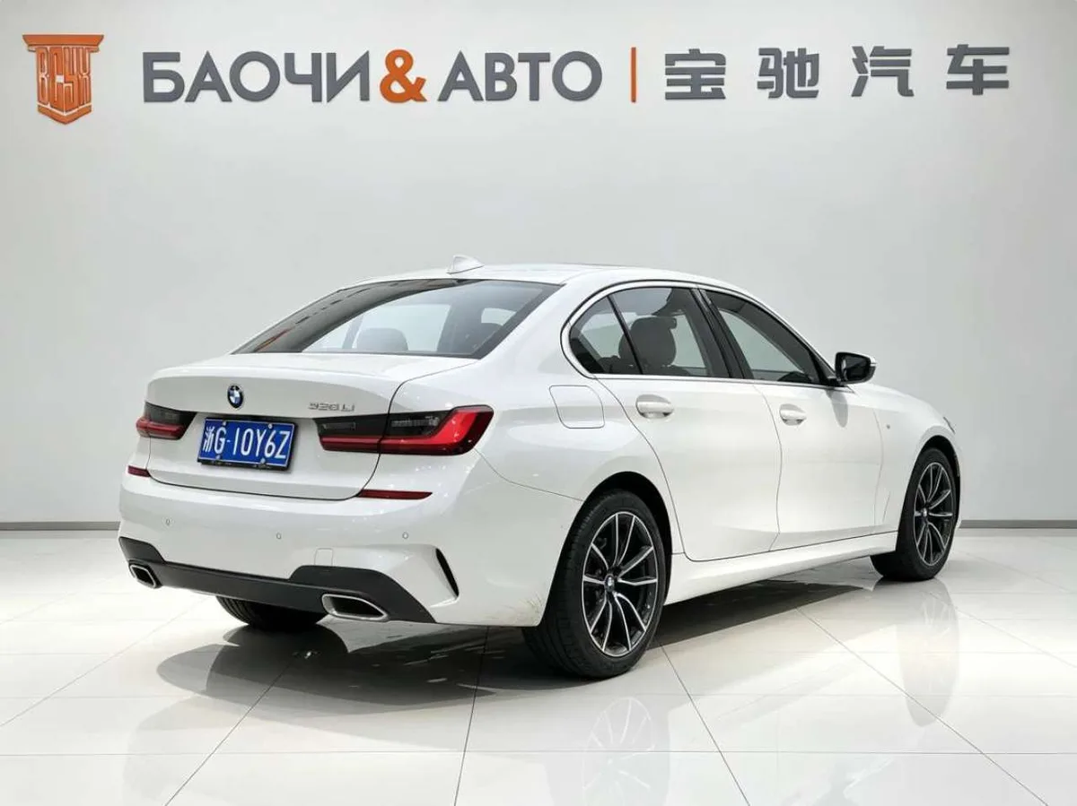 BMW 3 серии 2022 года, снимок 5