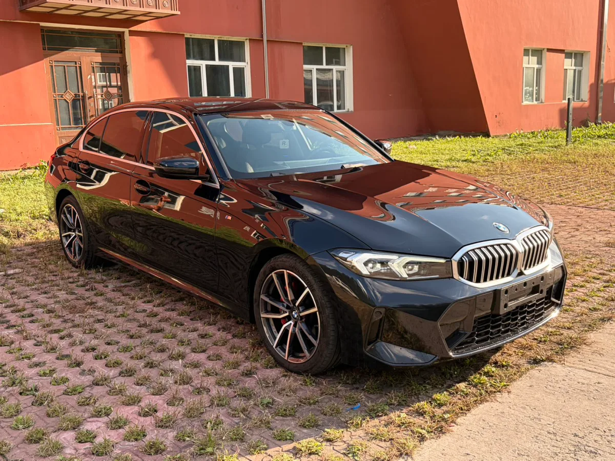 BMW 3 серии 2022 года, снимок 3