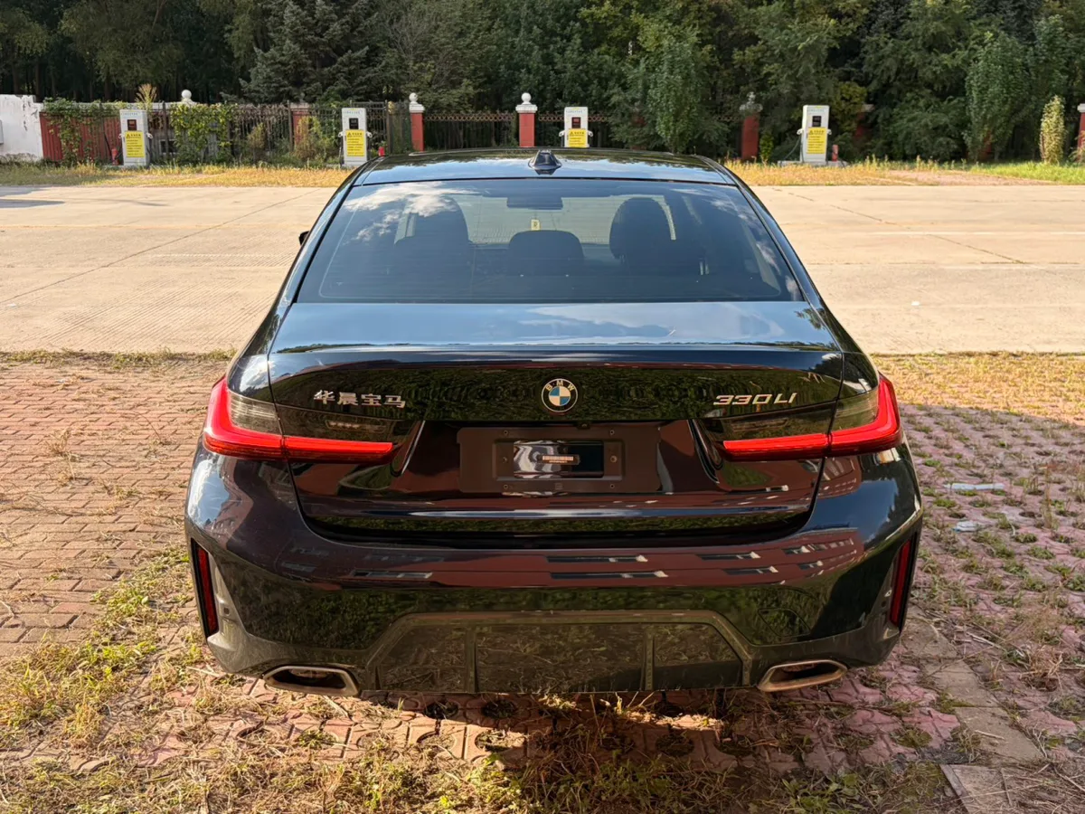 BMW 3 серии 2022 года, снимок 5
