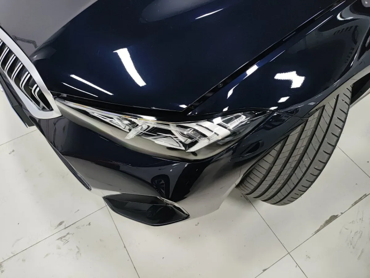 BMW 3 серии 2023 года, снимок 6