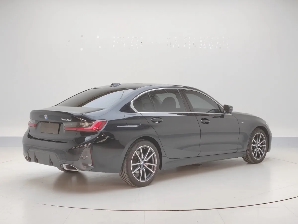 BMW 3 серии 2023 года, снимок 5