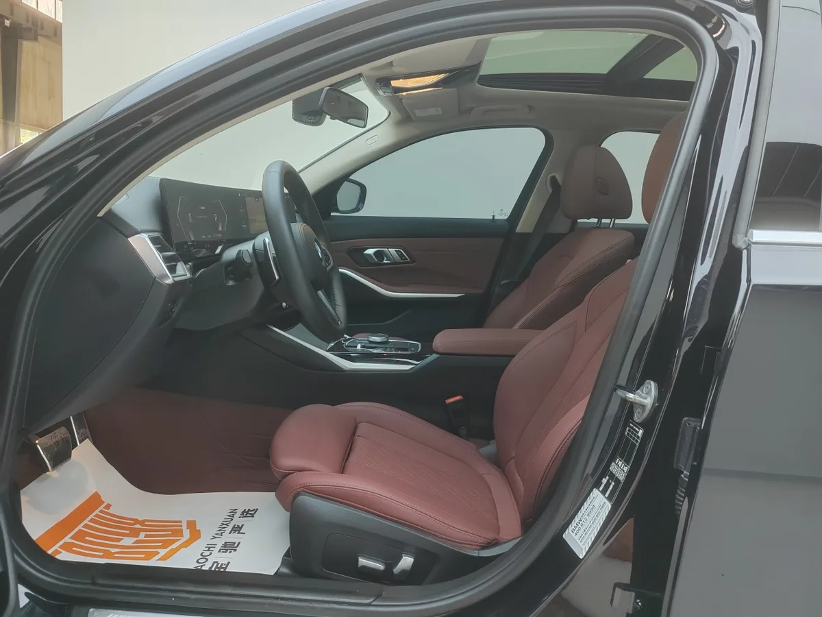 BMW 3 серии 2023 года, снимок 10