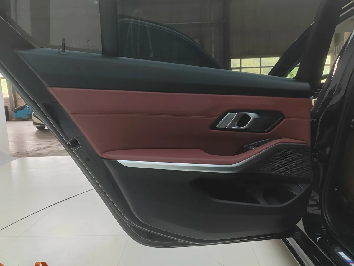 BMW 3 серии 2023 года, снимок 19