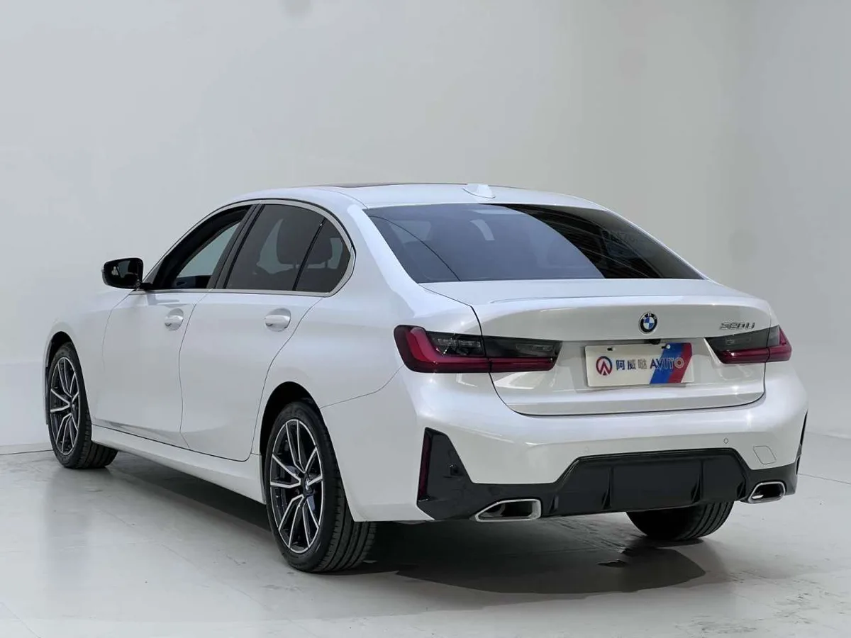 BMW 3 серии 2023 года, снимок 3
