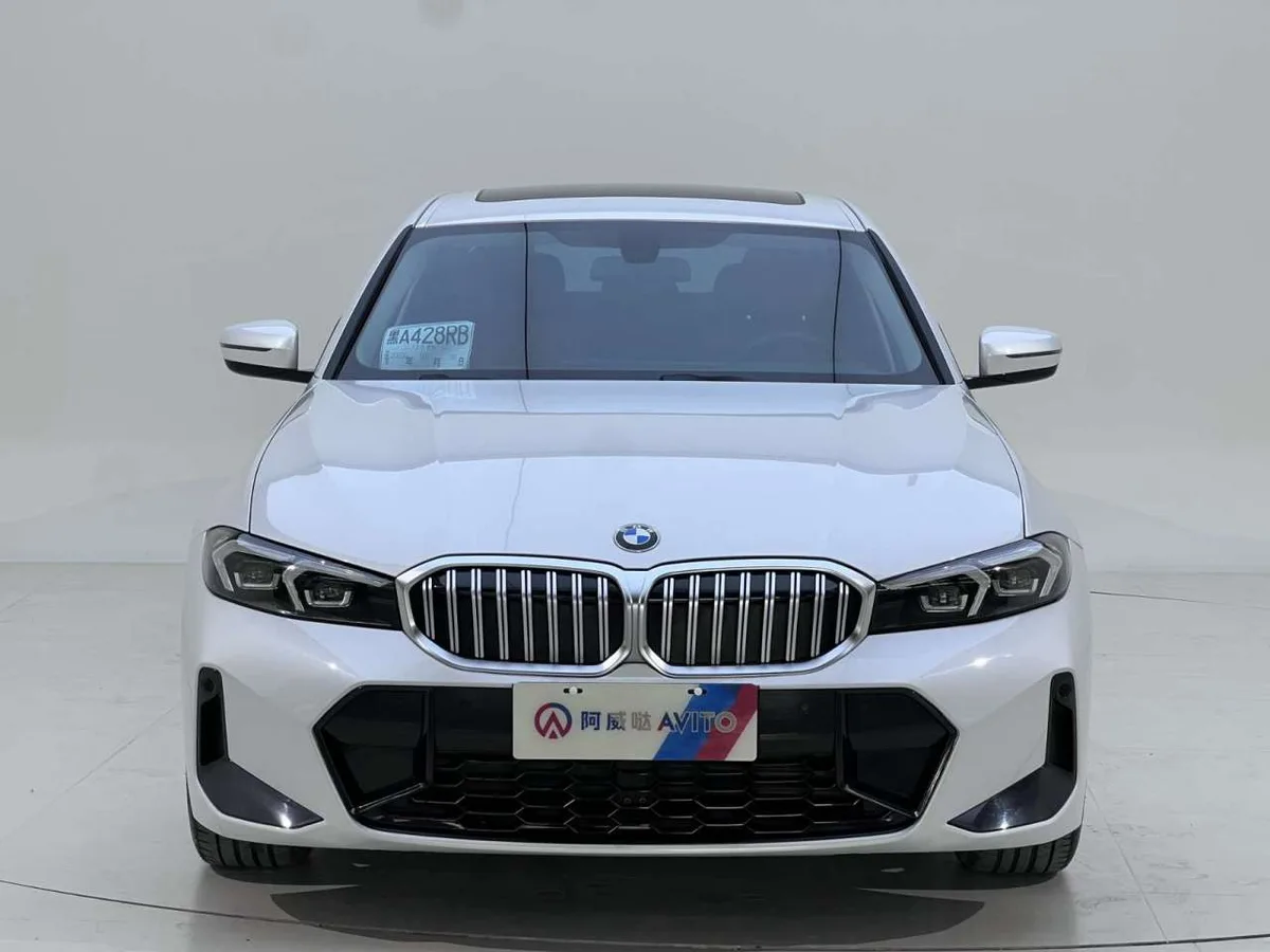 BMW 3 серии 2023 года, снимок 5