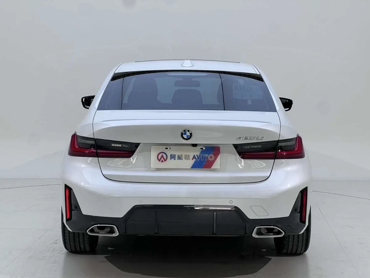 BMW 3 серии 2023 года, снимок 6