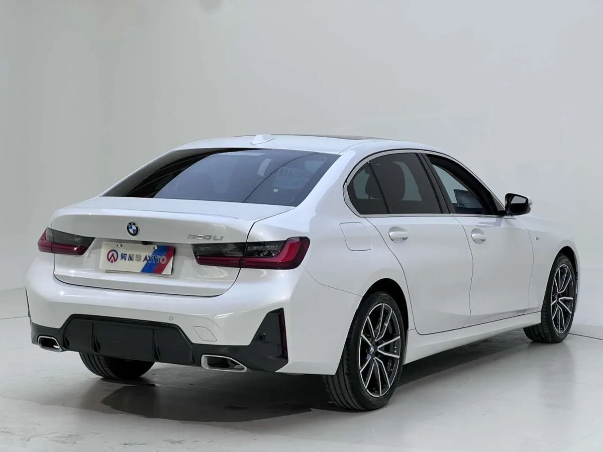 BMW 3 серии 2023 года, снимок 7