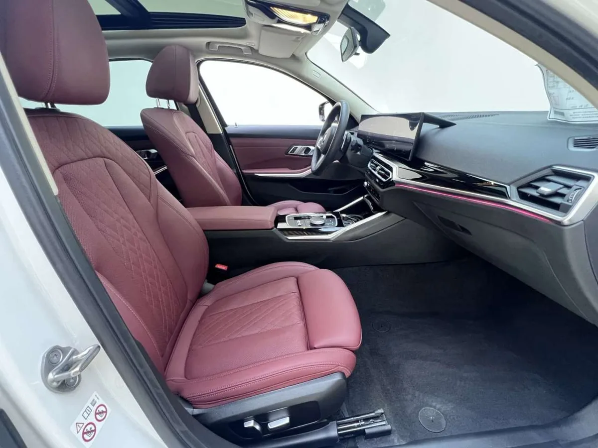 BMW 3 серии 2023 года, снимок 27