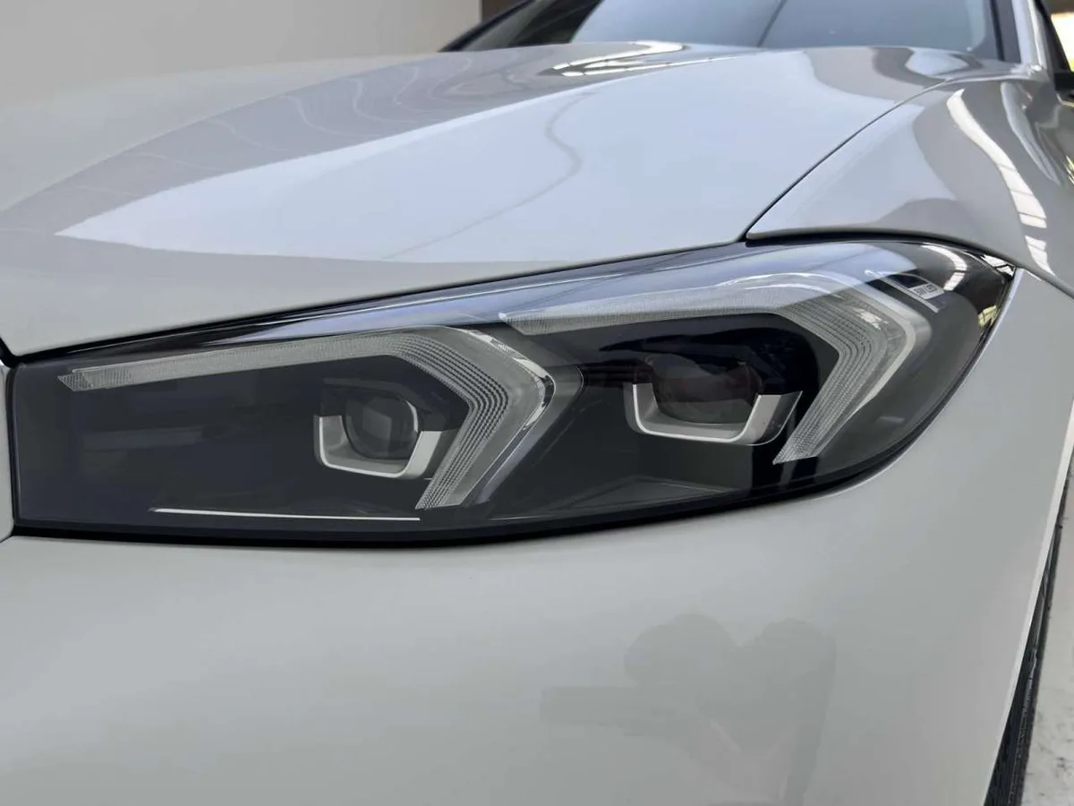 BMW 3 серии 2023 года, снимок 29