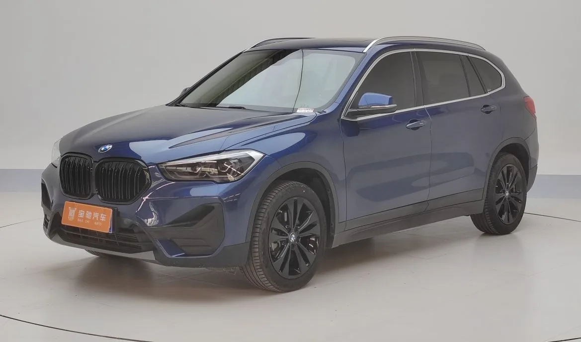BMW X1 2021 года