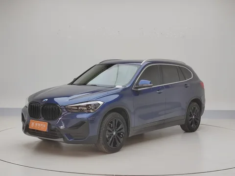 BMW X1 2021 года