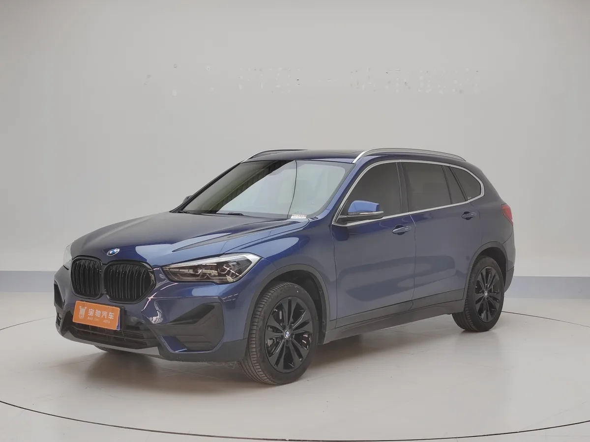BMW X1 2021 года