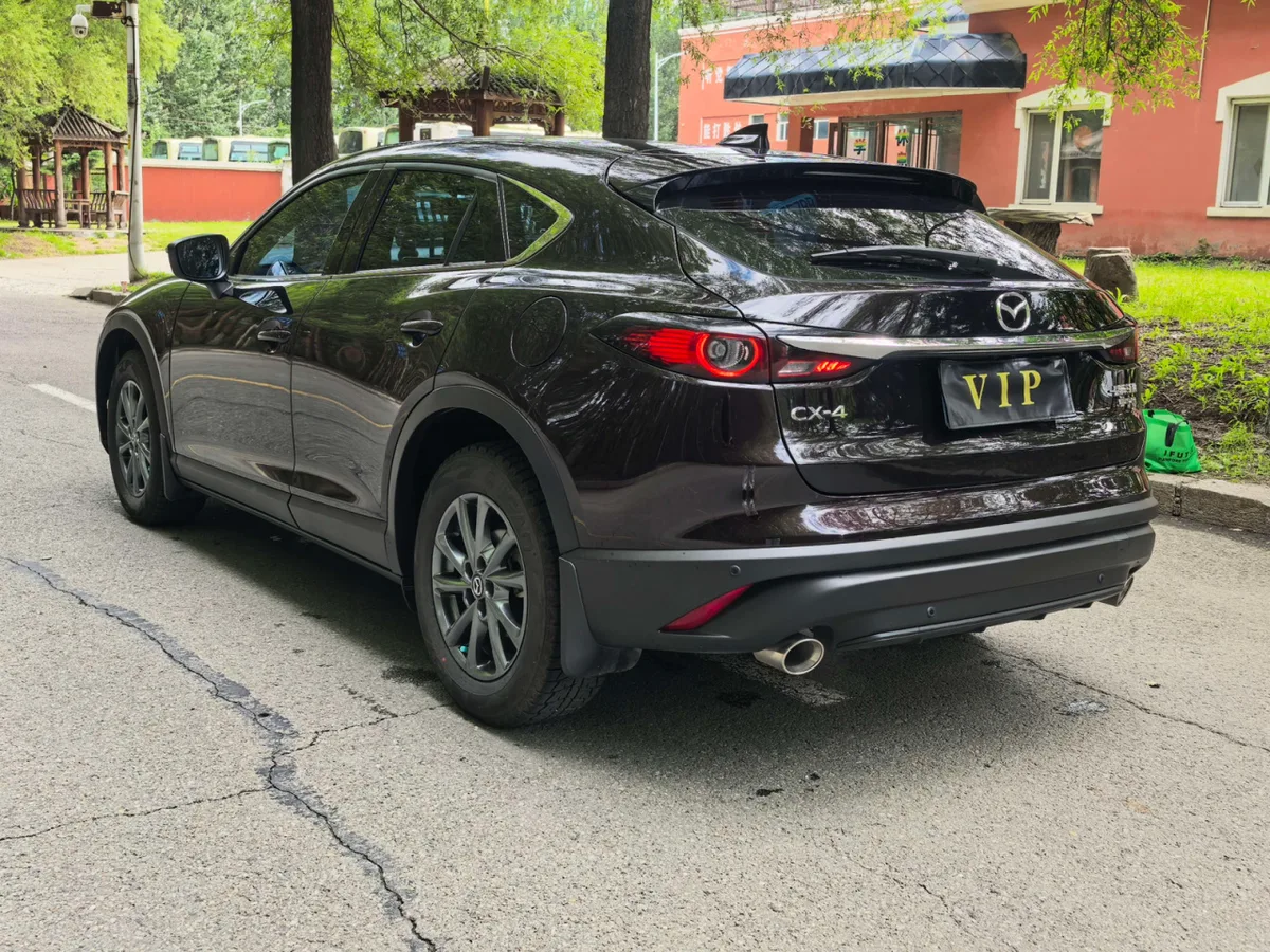 Mazda CX-4 2023 года, снимок 6