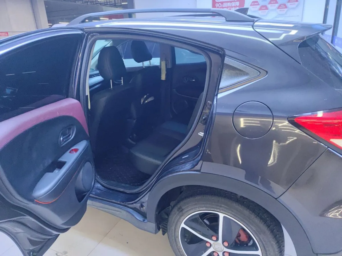 Honda Vezel 2021 года, снимок 6