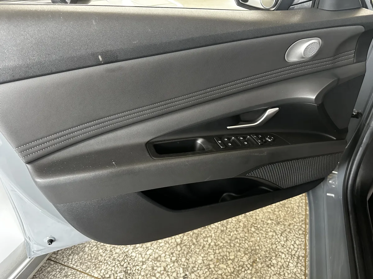Hyundai Elantra 2020 года, снимок 10