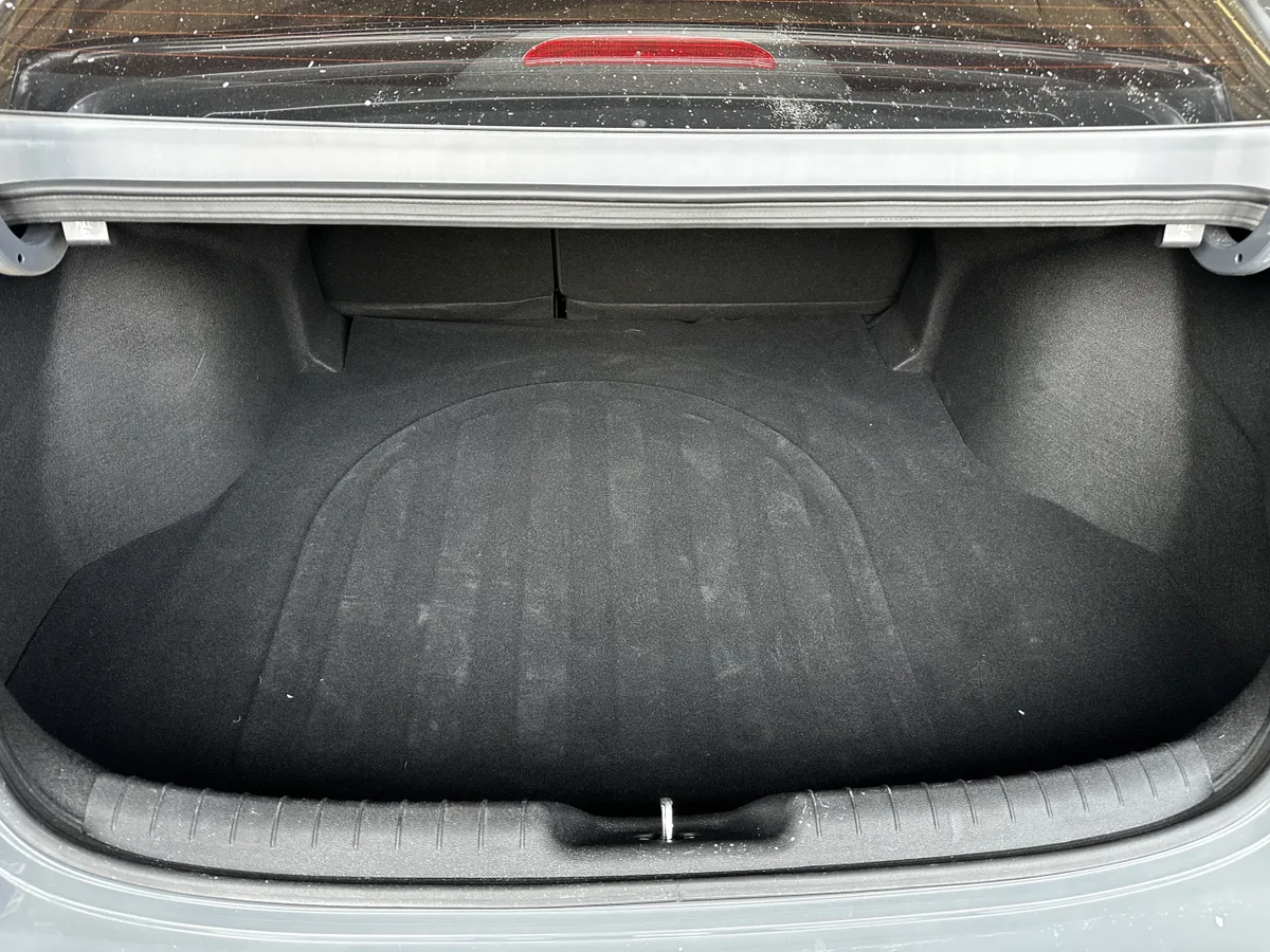 Hyundai Elantra 2020 года, снимок 19