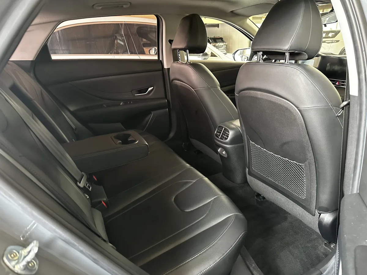 Hyundai Elantra 2020 года, снимок 20