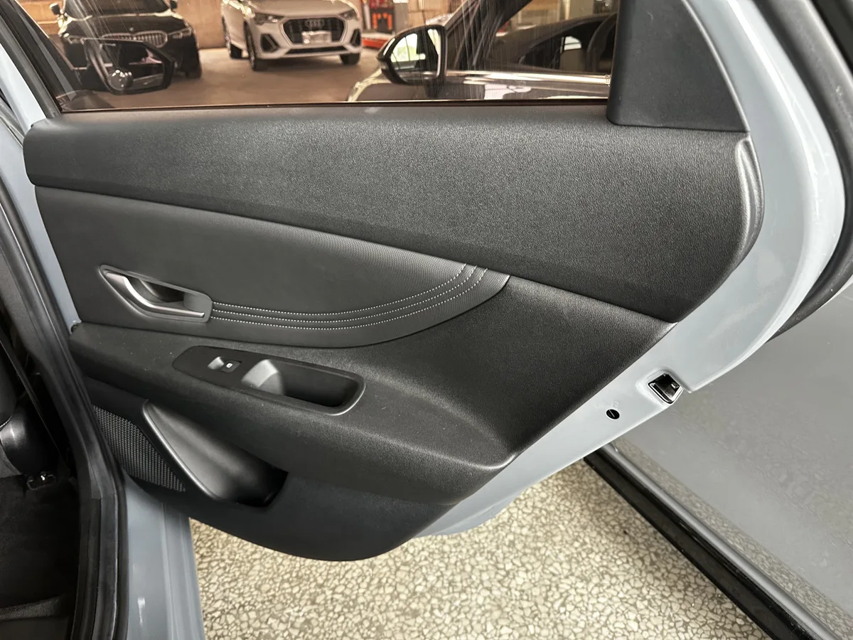 Hyundai Elantra 2020 года, снимок 21