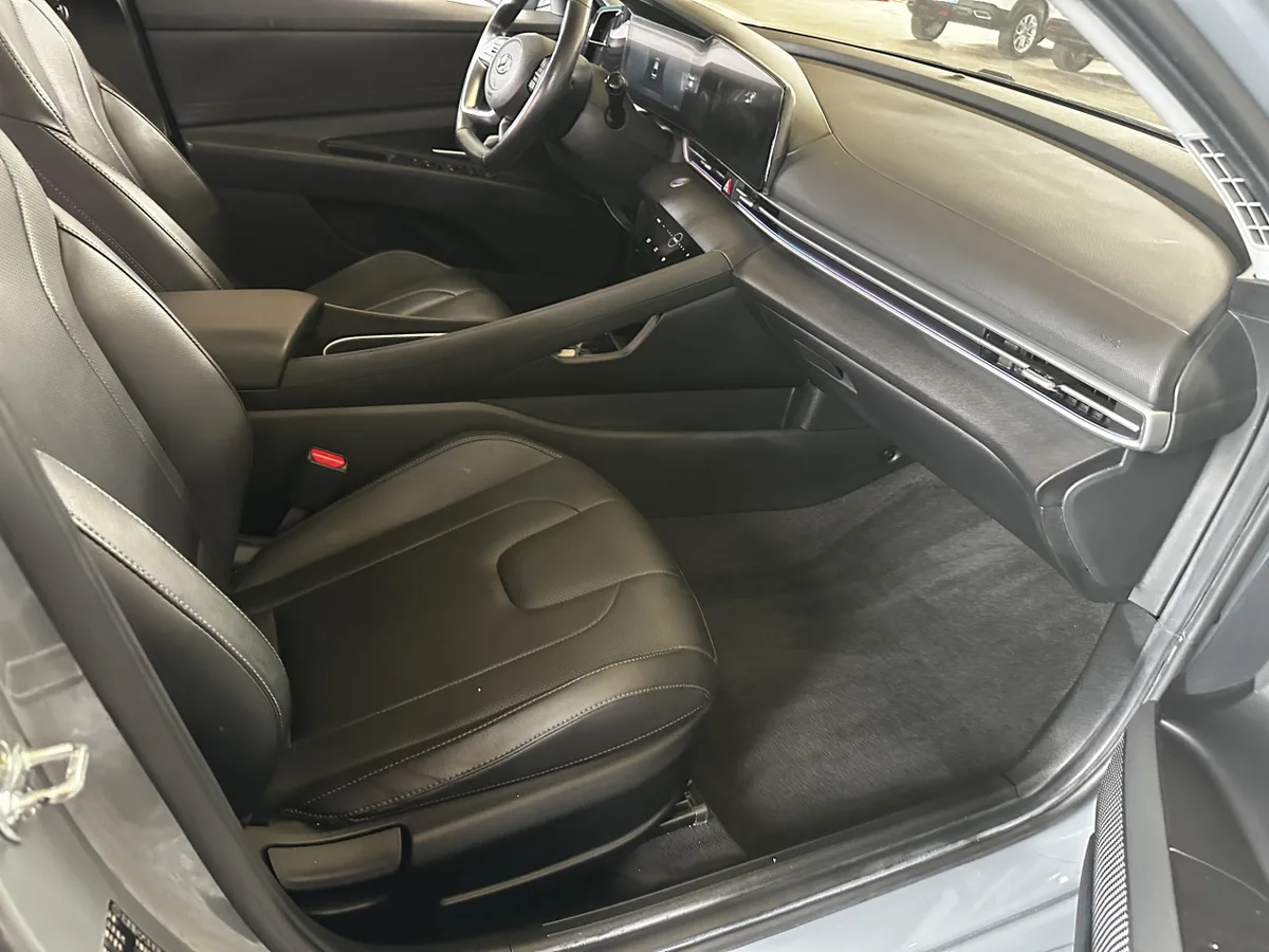 Hyundai Elantra 2020 года, снимок 22