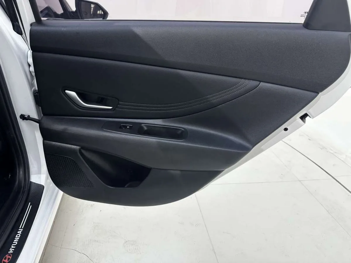 Hyundai Elantra 2022 года, снимок 27